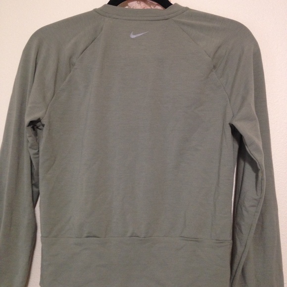 Nike Light Sage Green Long Sleeve Running Top with Thumbholes - Picture 7 of 8